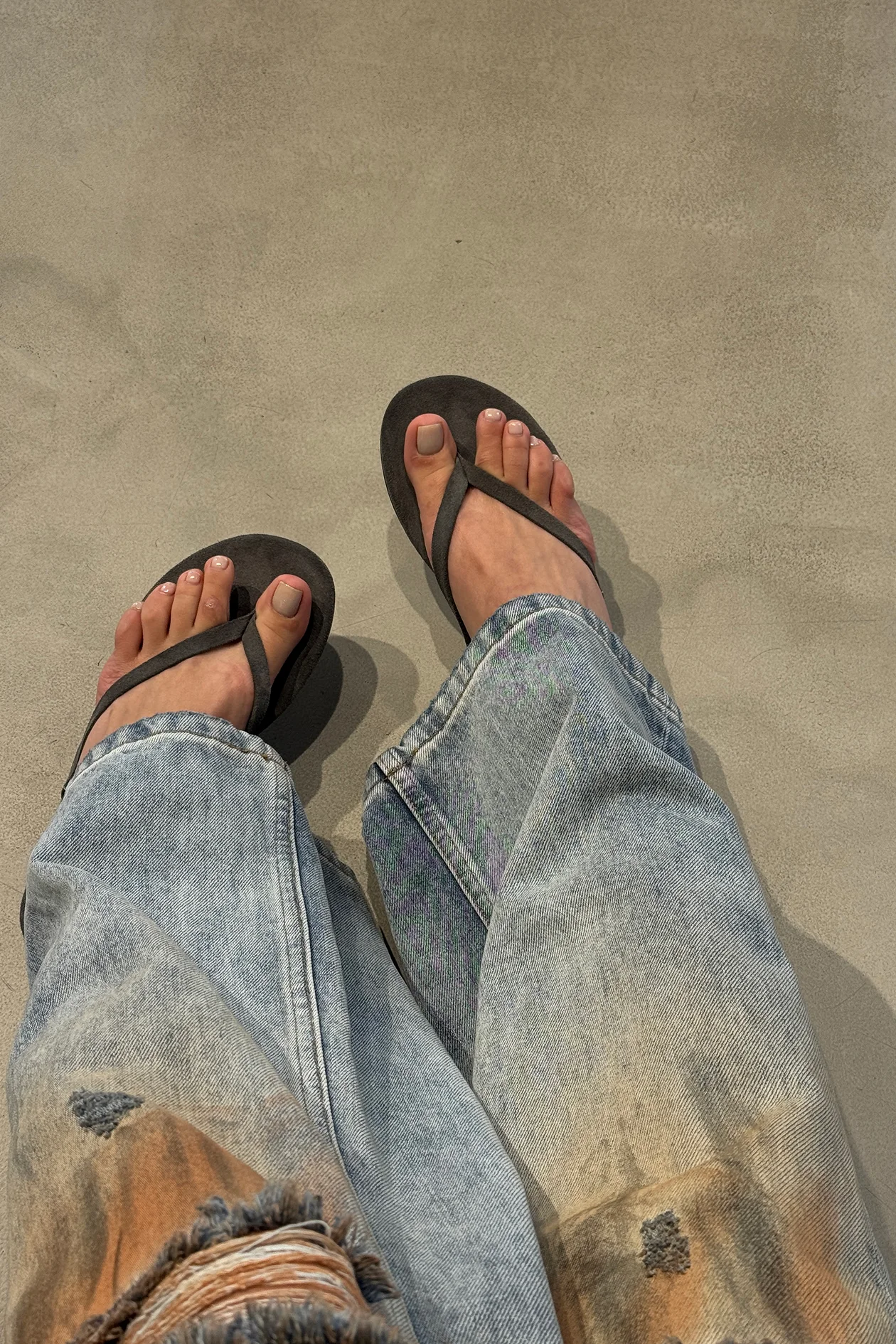 Logo Garde-Robe Suede Slides Gray