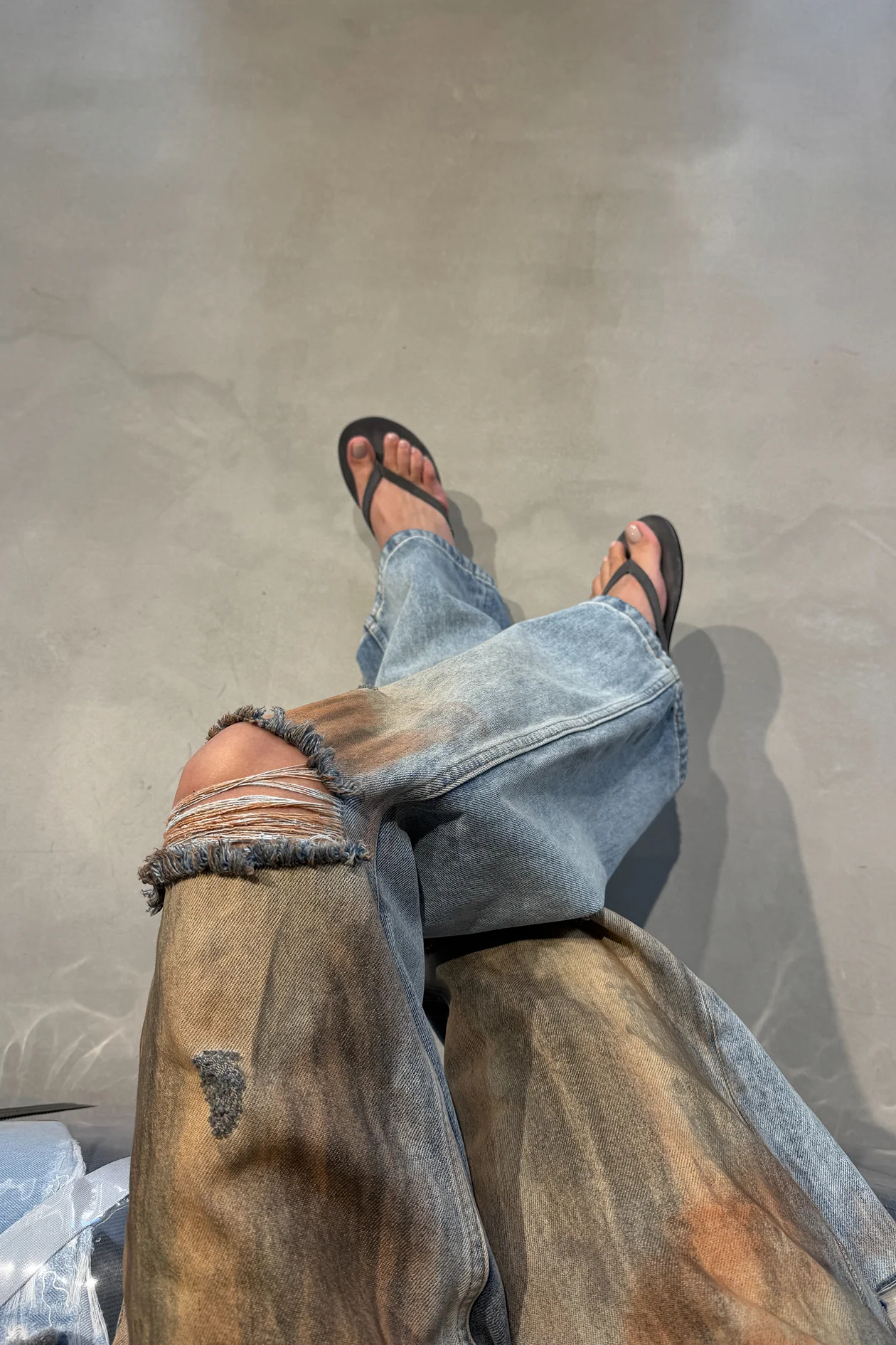 Logo Garde-Robe Suede Slides Gray