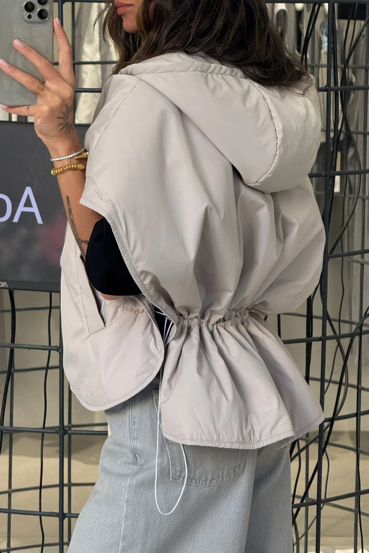 Cape 0.2 Cropped Vest Butter