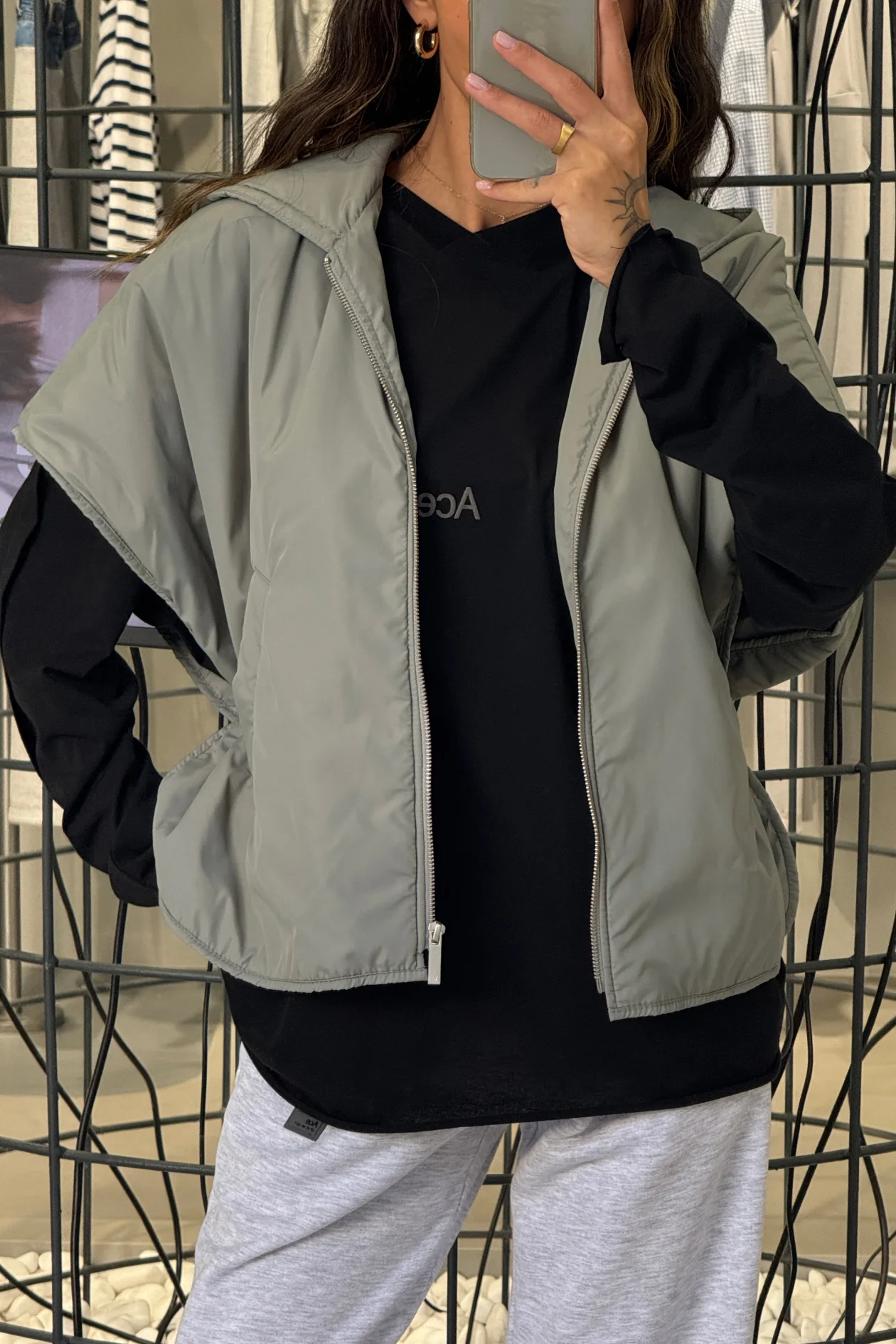 Cape 0.2 Cropped Vest Gray-Green