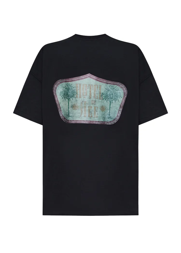Black t-shirt green logo Hotel