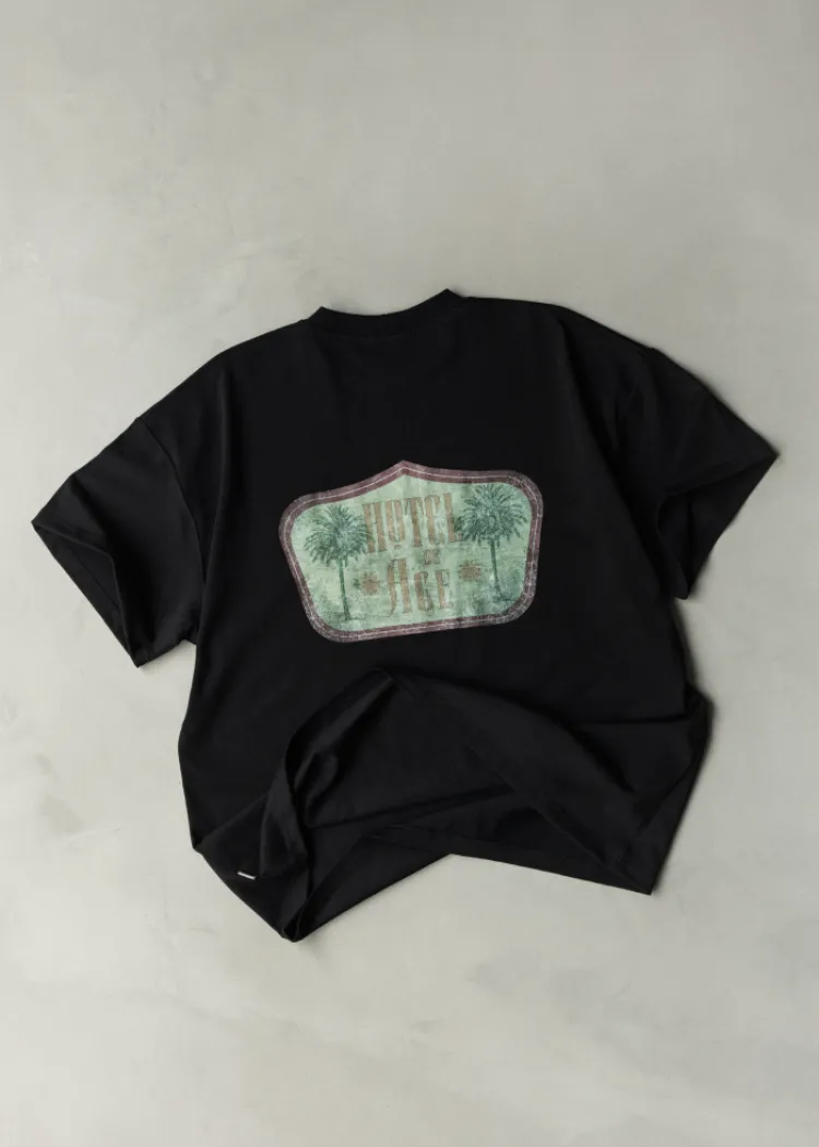 Mens  t-shirt green logo Hotel